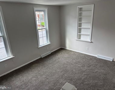 102 E Park Street - Photo Thumbnail 7