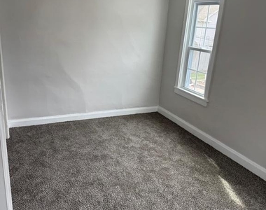 102 E Park Street - Photo Thumbnail 10
