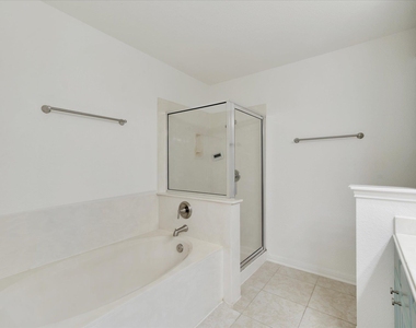 1707 Primrose Ln - Photo Thumbnail 17