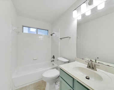 1707 Primrose Ln - Photo Thumbnail 21