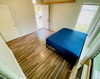 4902 Caswell Ave - Photo Thumbnail 25