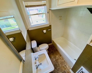 4902 Caswell Ave - Photo Thumbnail 11