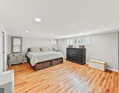 225 Chestnut Street - Photo Thumbnail 32