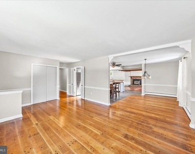 225 Chestnut Street - Photo Thumbnail 7