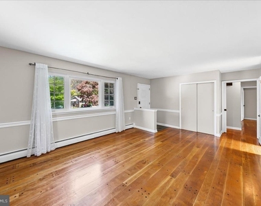 225 Chestnut Street - Photo Thumbnail 6