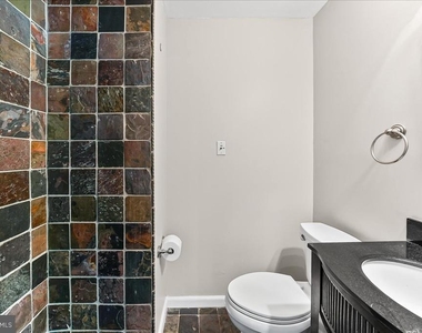 225 Chestnut Street - Photo Thumbnail 23