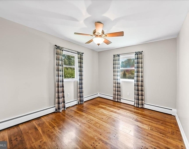 225 Chestnut Street - Photo Thumbnail 28