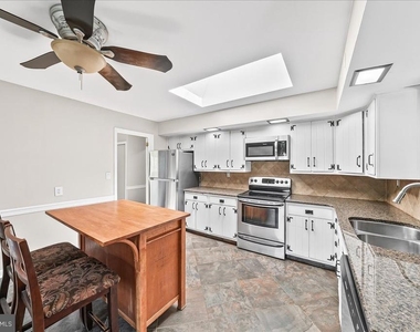 225 Chestnut Street - Photo Thumbnail 14