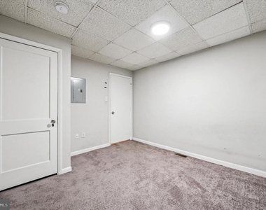 271 N Wycombe Avenue - Photo Thumbnail 13
