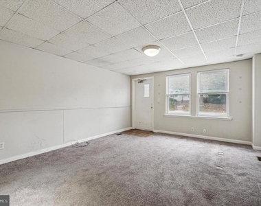 271 N Wycombe Avenue - Photo Thumbnail 9