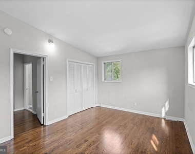 205 Juniper Road - Photo Thumbnail 8