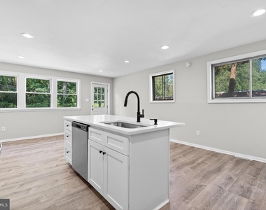 205 Juniper Road - Photo Thumbnail 5