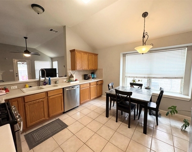 2204 Bakers Way - Photo Thumbnail 10