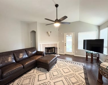 2204 Bakers Way - Photo Thumbnail 8