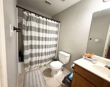 2204 Bakers Way - Photo Thumbnail 19
