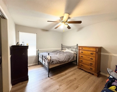 2204 Bakers Way - Photo Thumbnail 13
