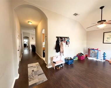 2204 Bakers Way - Photo Thumbnail 4