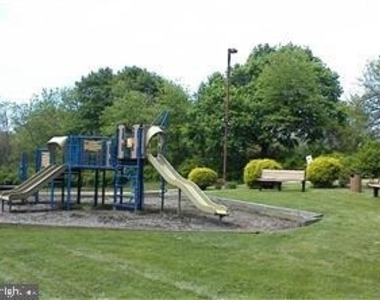 1030 E Lancaster Avenue - Photo Thumbnail 10
