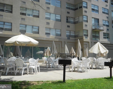 1030 E Lancaster Avenue - Photo Thumbnail 6