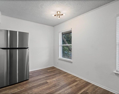 3415 Willowrun Dr - Photo Thumbnail 12