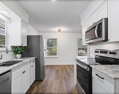3415 Willowrun Dr - Photo Thumbnail 2