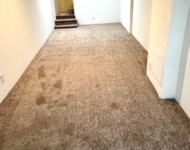 27 Sunshine Road - Photo Thumbnail 7