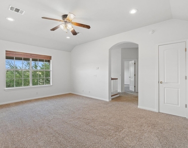209 Canterbury Dr - Photo Thumbnail 30