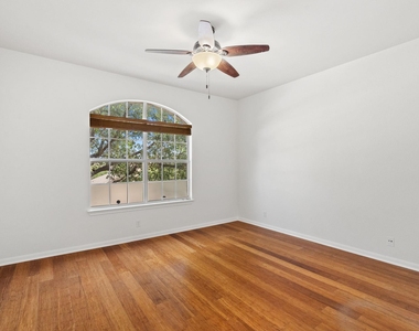 209 Canterbury Dr - Photo Thumbnail 24