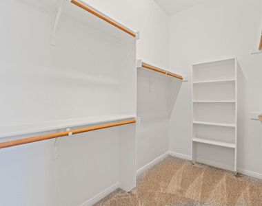 209 Canterbury Dr - Photo Thumbnail 21
