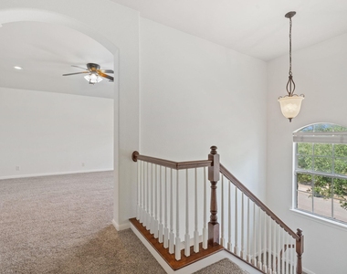 209 Canterbury Dr - Photo Thumbnail 29