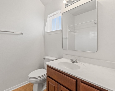 209 Canterbury Dr - Photo Thumbnail 33