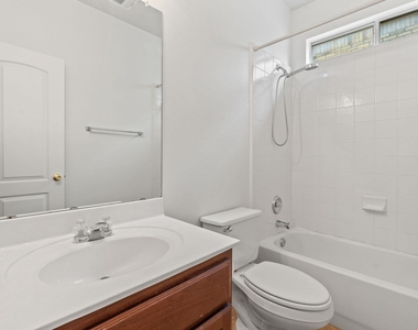 209 Canterbury Dr - Photo Thumbnail 26