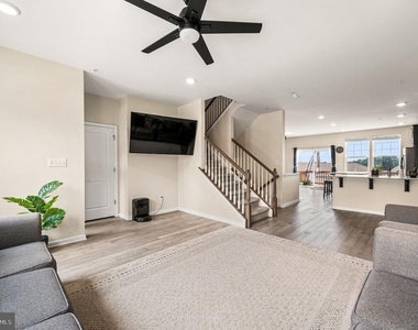 337 Dawson Place - Photo Thumbnail 20