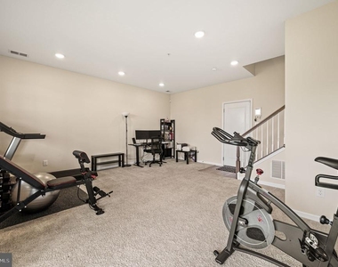 337 Dawson Place - Photo Thumbnail 5