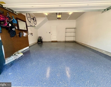 337 Dawson Place - Photo Thumbnail 2