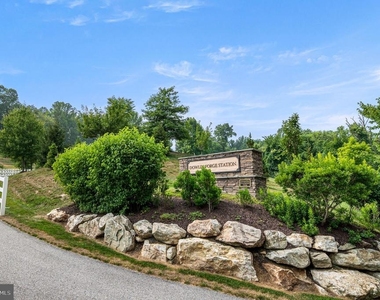 337 Dawson Place - Photo Thumbnail 30