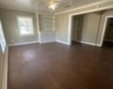 415 S Rio Grande St - Photo Thumbnail 3