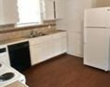 415 S Rio Grande St - Photo Thumbnail 7
