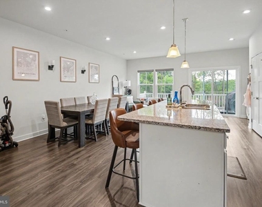 257 Sugar Maple Square - Photo Thumbnail 8