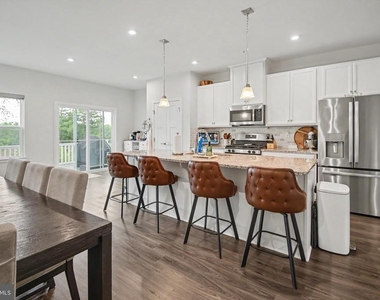257 Sugar Maple Square - Photo Thumbnail 7