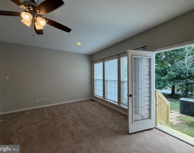 1108 Harding Circle - Photo Thumbnail 5