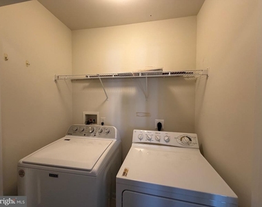 1108 Harding Circle - Photo Thumbnail 10