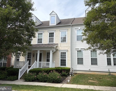 1108 Harding Circle - Photo Thumbnail 1