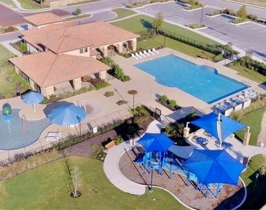 18325 Urbano Dr - Photo Thumbnail 18