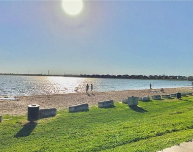 18325 Urbano Dr - Photo Thumbnail 32