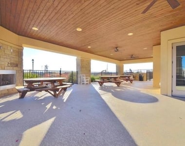 18325 Urbano Dr - Photo Thumbnail 23
