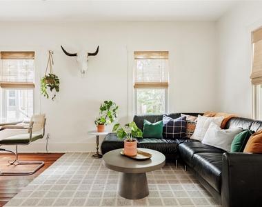 703 E 45th 1/2 St - Photo Thumbnail 6