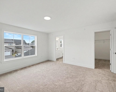 104 Madison Drive - Photo Thumbnail 12