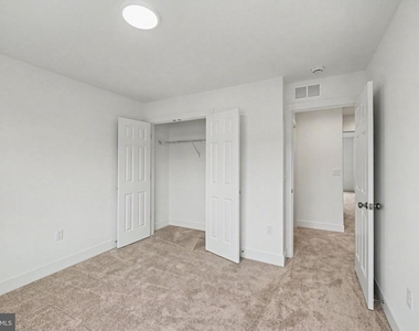 104 Madison Drive - Photo Thumbnail 19