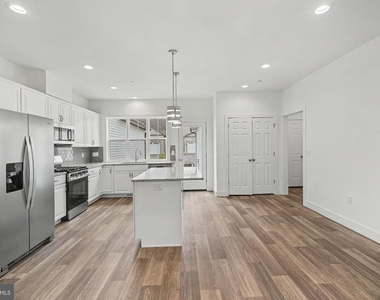 104 Madison Drive - Photo Thumbnail 10